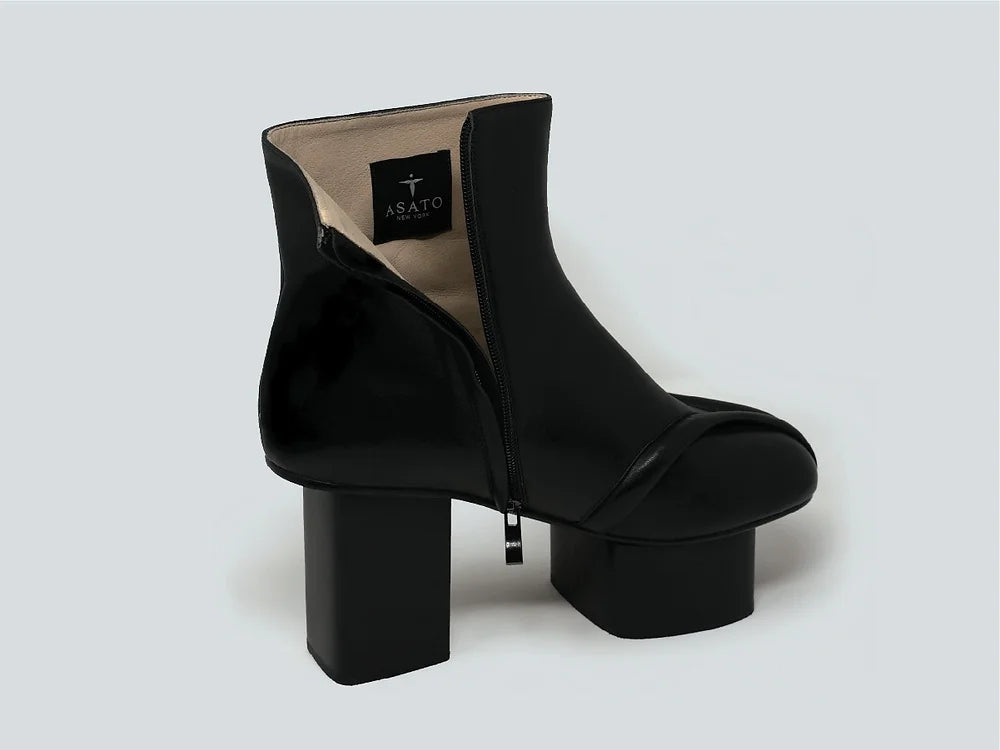 Geisha leather ankle boots Black