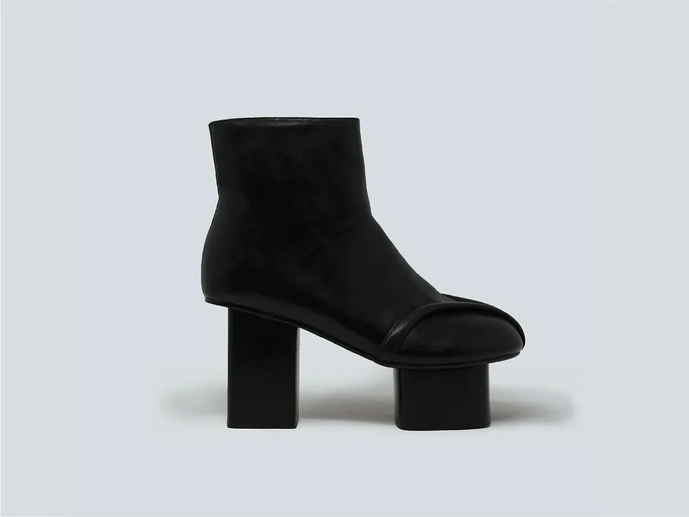 Geisha leather ankle boots Black