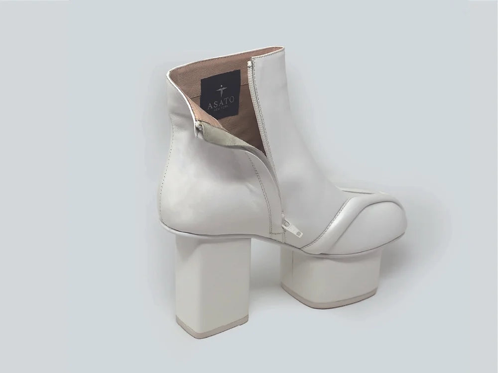 Geisha leather ankle boots White